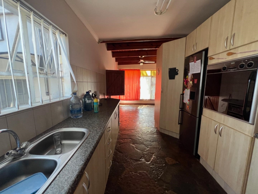 4 Bedroom Property for Sale in Kabega Park Eastern Cape